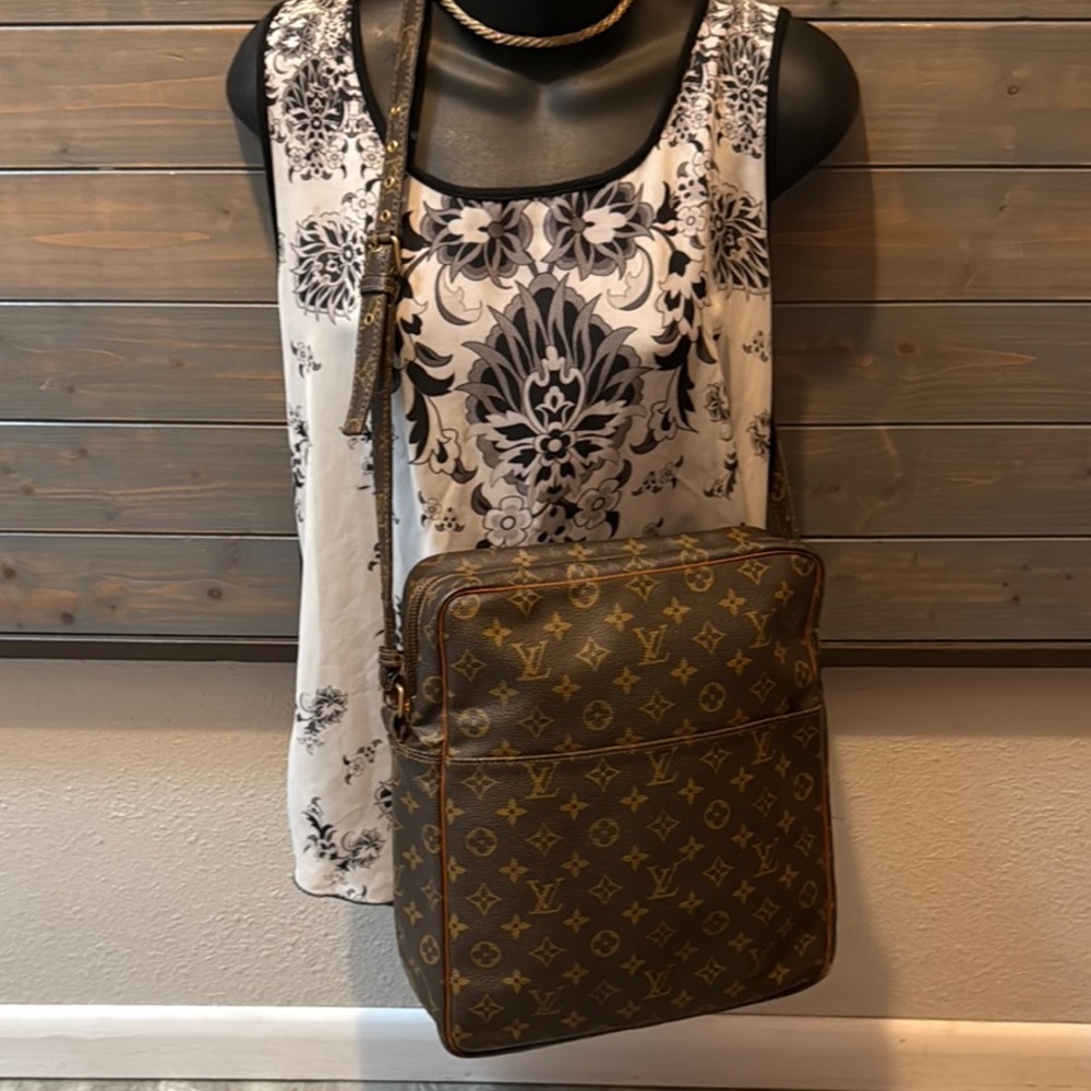 Unisex Authentic Louis Vuitton Monogram Marceau Messenger Bag & LV Dust Bag - Picture 11 of 16